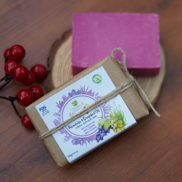 Palmarosa And Grapeseed Oil Herbal Bathing Bar (Rejuvenating, Anti Ageing, Brightening) (125g)