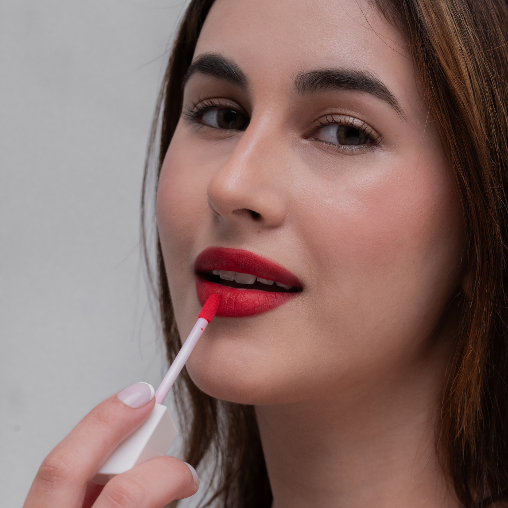 Velvet Rogue: Haute Matte Blurring Liquid Lipstick